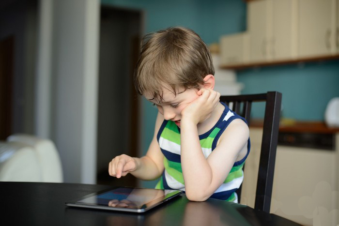 Notas oor die gebruik van kinders se leerprogramme vir tablet-tablette