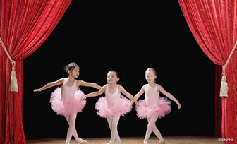 Kādā vecumā bērns sāk labāk apgūt baletu?