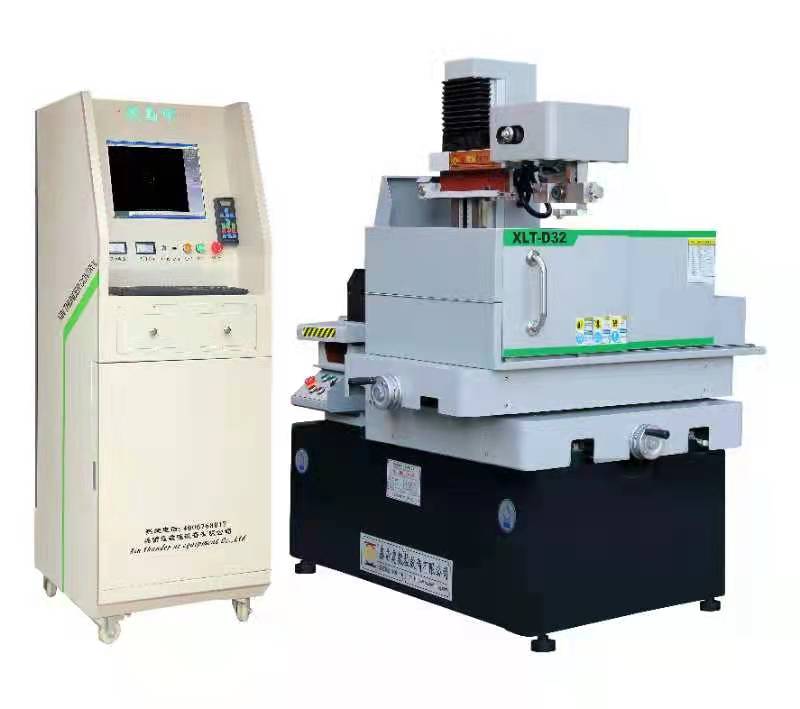 Mesin pemotong wayar CNC EDM berketepatan tinggi dengan rel panduan linear 320 * 400