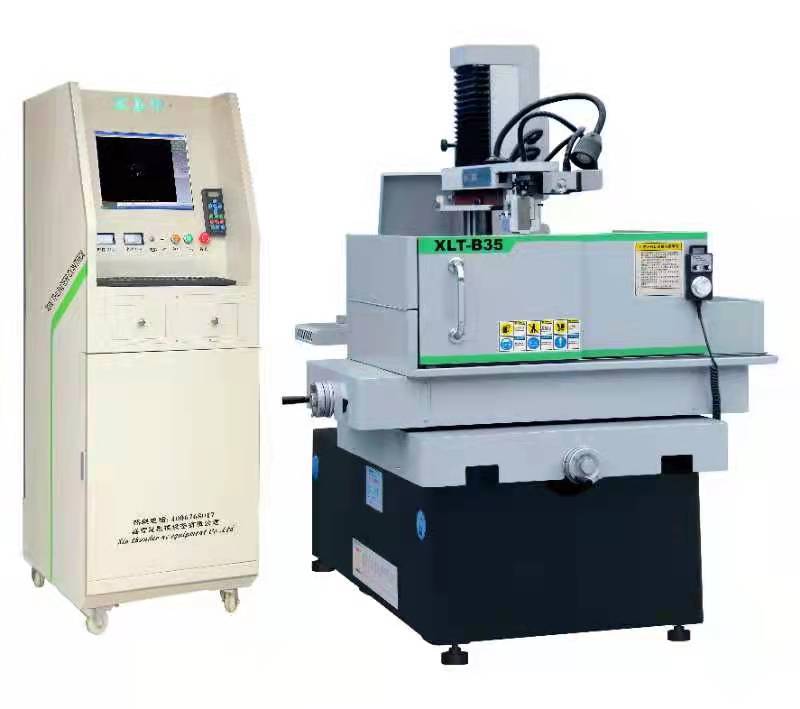 Високопрецизна CNC EDM машина за сечење жица со линеарна водилка 500*630