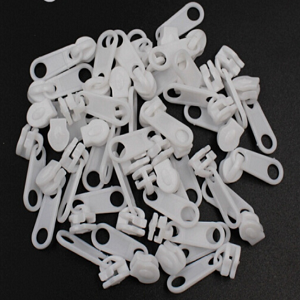 No. 5 Nylon plastic zipper puller